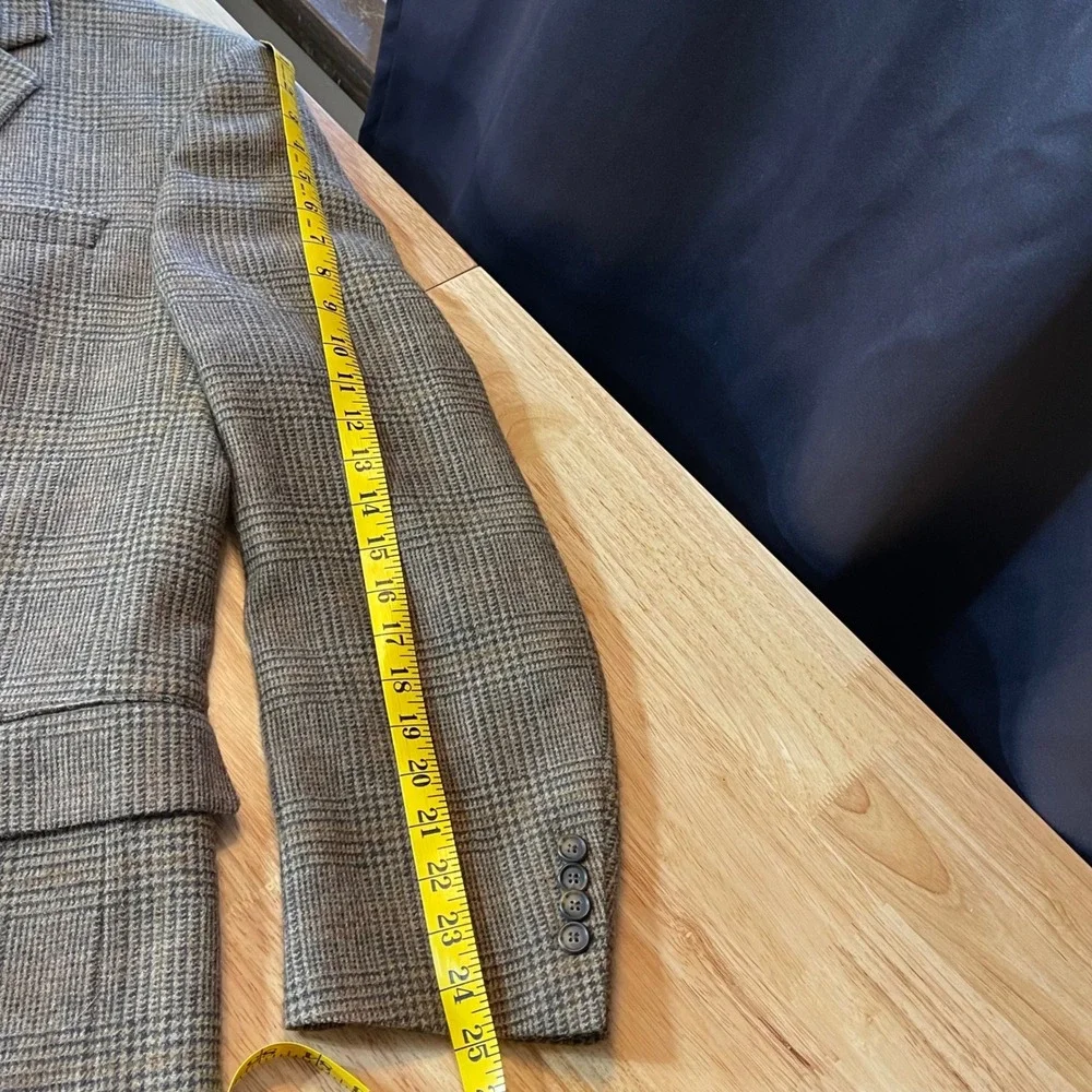 Jos A Bank Mens 43R Brown Plaid 100% Camel Hair 2B‎ Sport Coat Blazer